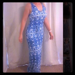 Sleeveless maxi dress